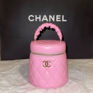 CHANEL Authentic Mini Pink Bag 22S NWT